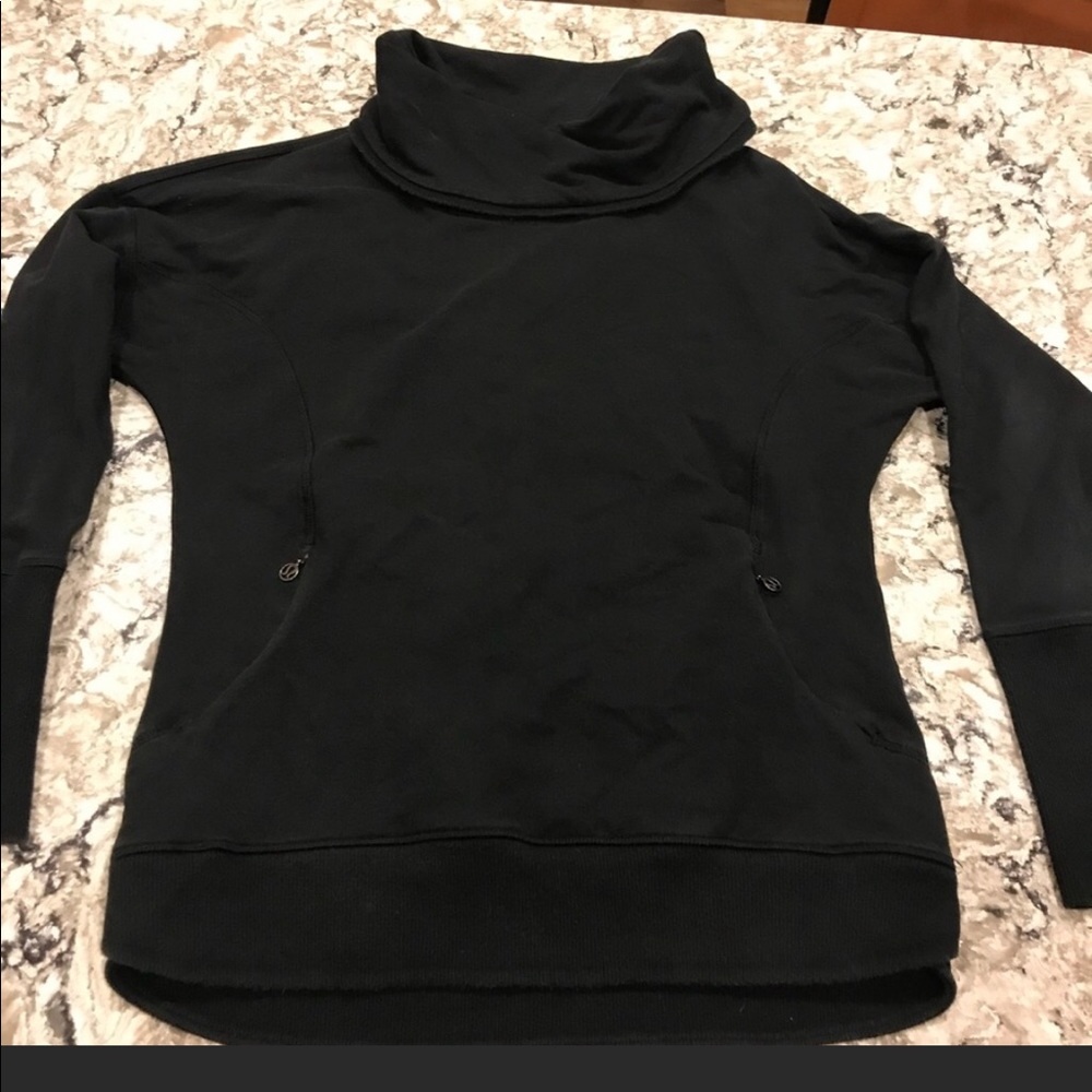 Lululemon sweater super comfy and fits great!